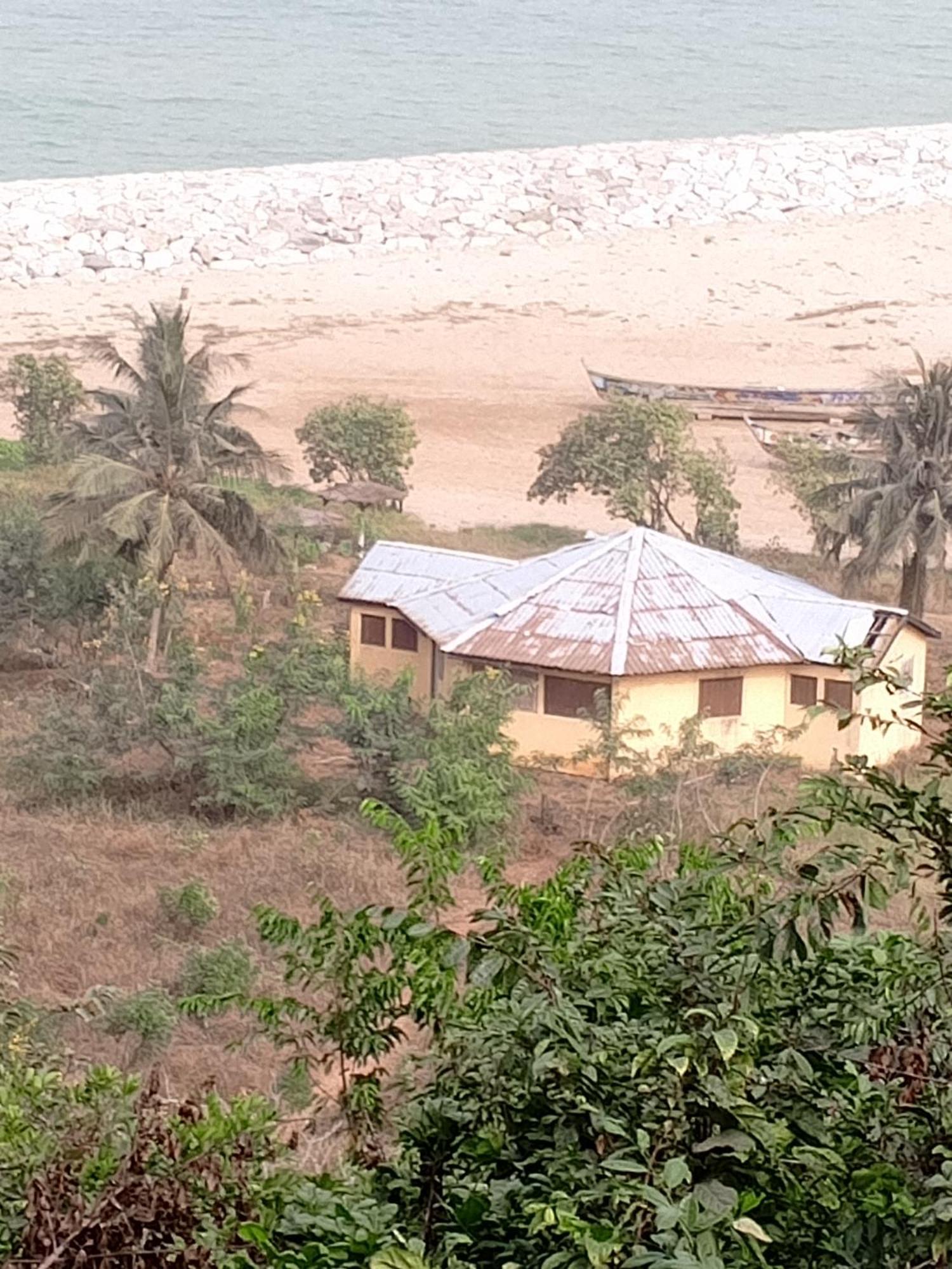Abuesi Beach Resort Sekondi-Takoradi Luaran gambar